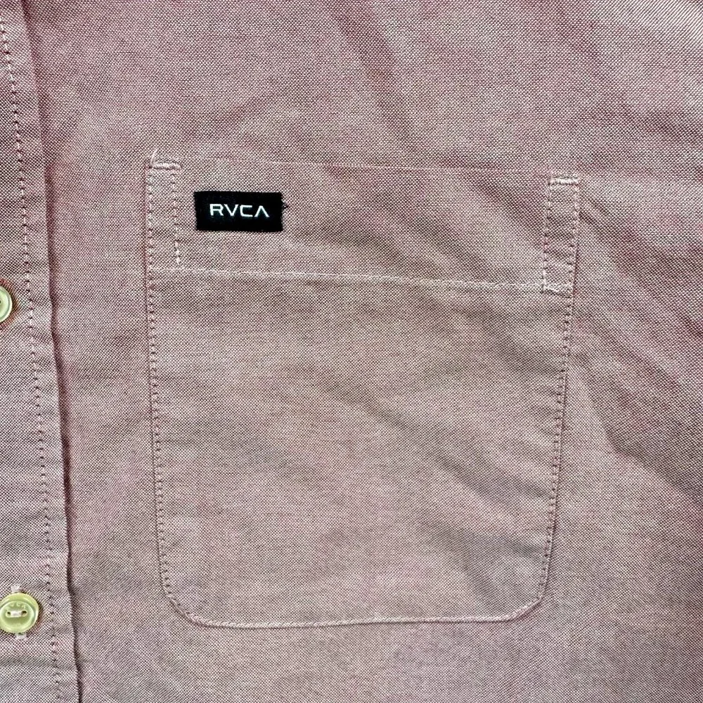 RVCA Men's Casual Button Up Shirt Pink Short Sleeve Slim Fit Size Medium M - Picture 2 of 8